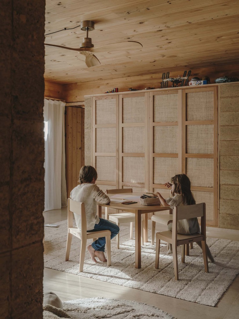 Casa Serra d’Ordal by Slow Studio. Photograph by Salva López.
