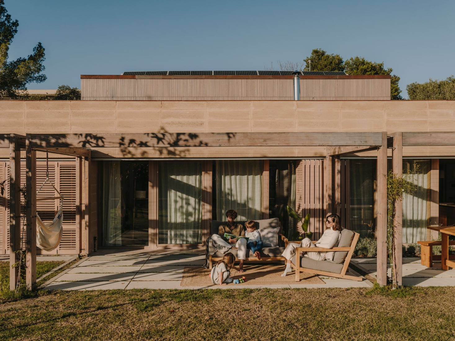 Casa Serra d’Ordal by Slow Studio. Photograph by Salva López.