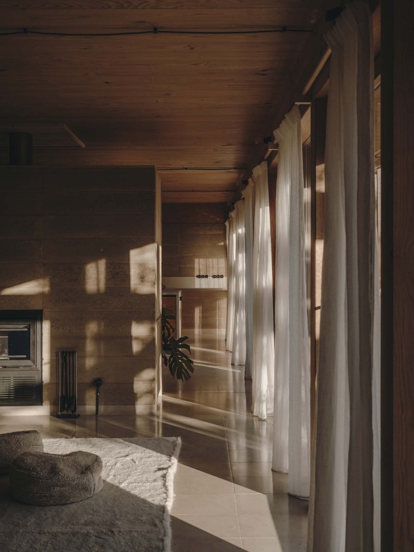 Casa Serra d’Ordal by Slow Studio. Photograph by Salva López.