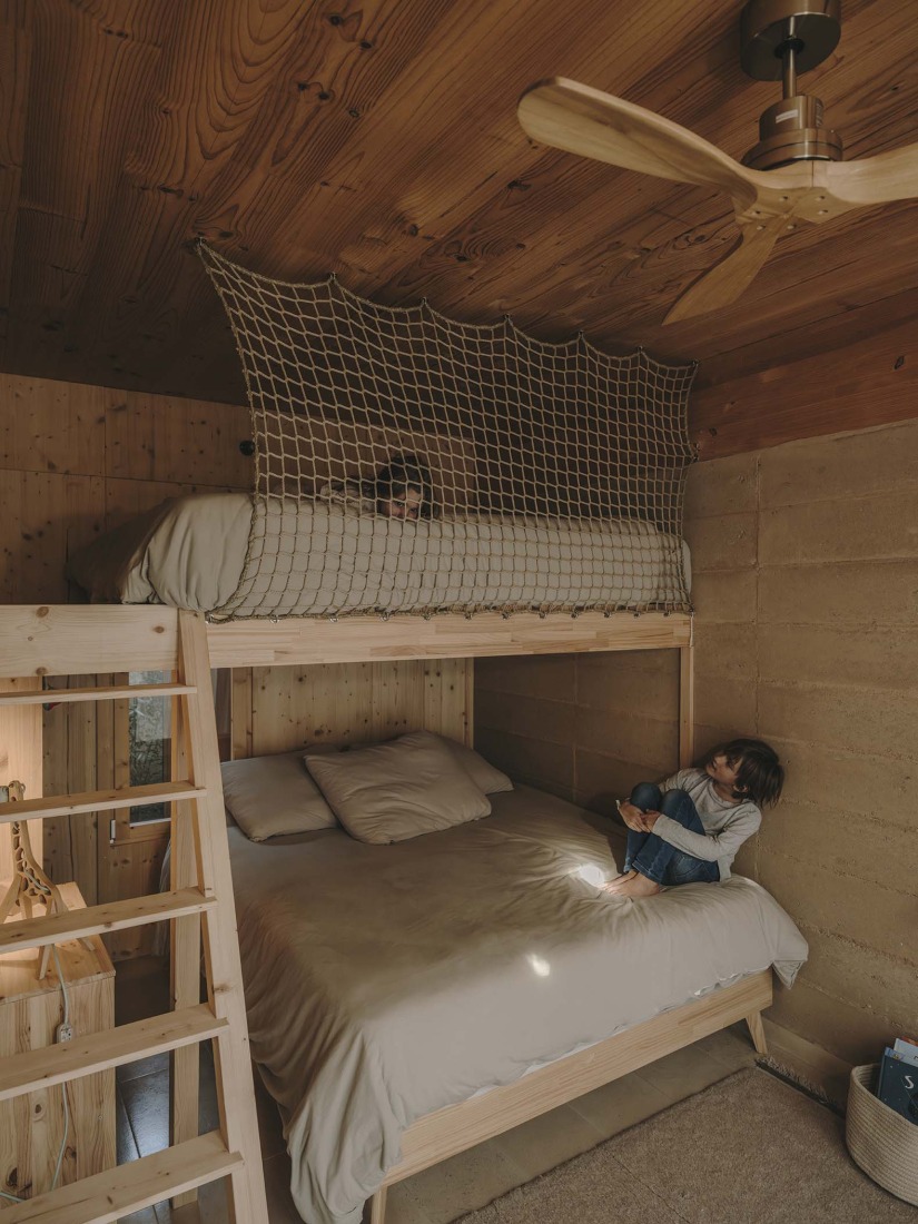 Casa Serra d’Ordal by Slow Studio. Photograph by Salva López.