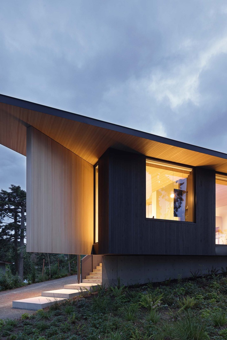 Casa en la orilla por Splyce. Fotografía por Ema Peter.