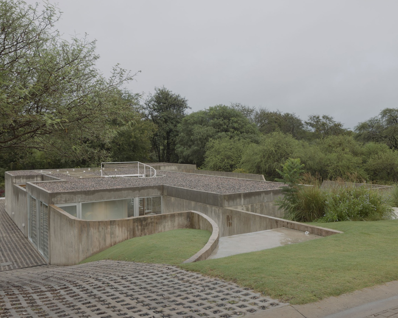 Casa Clausura by Agustín Lozada. Photograph by Federico Cairoli.
