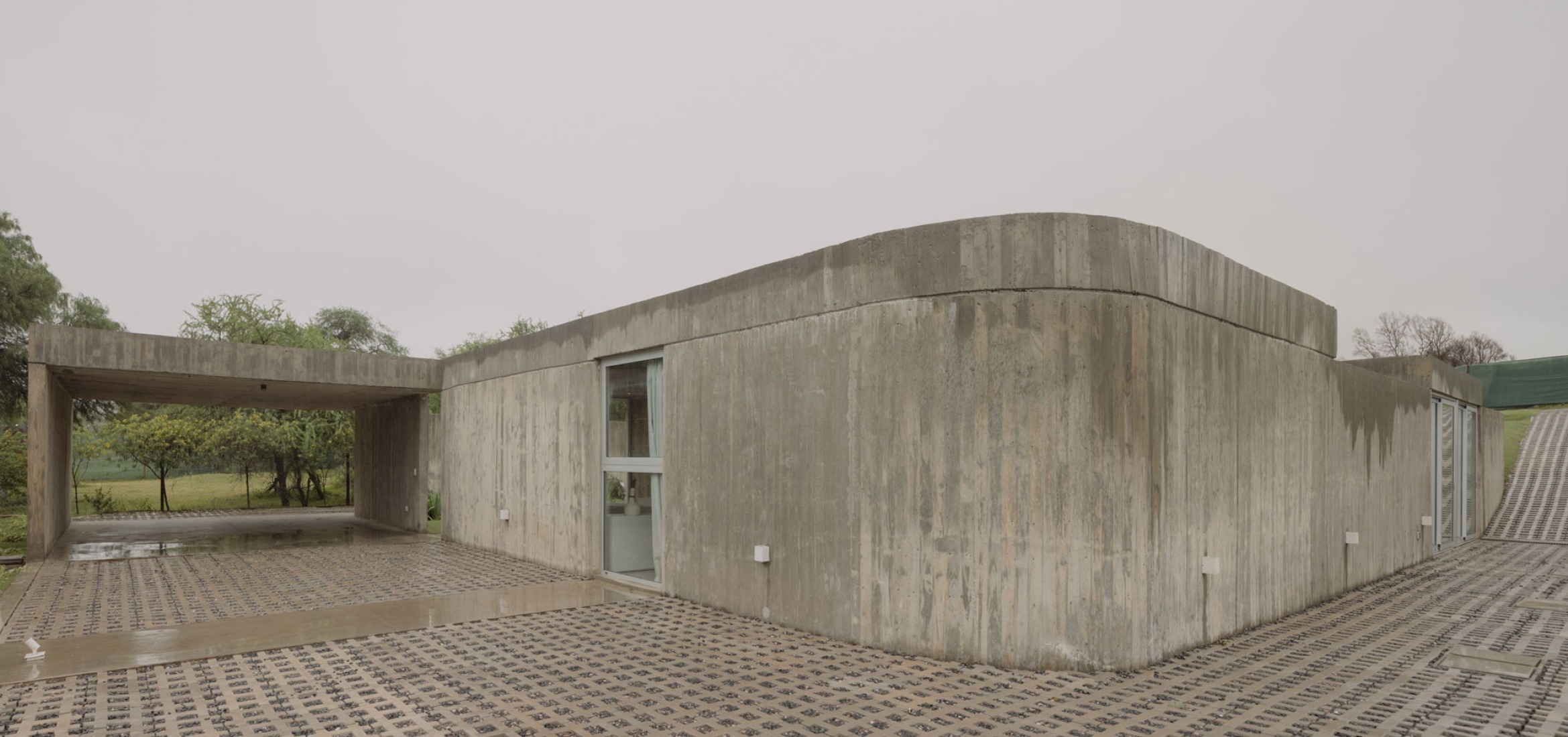 Casa Clausura by Agustín Lozada. Photograph by Federico Cairoli.