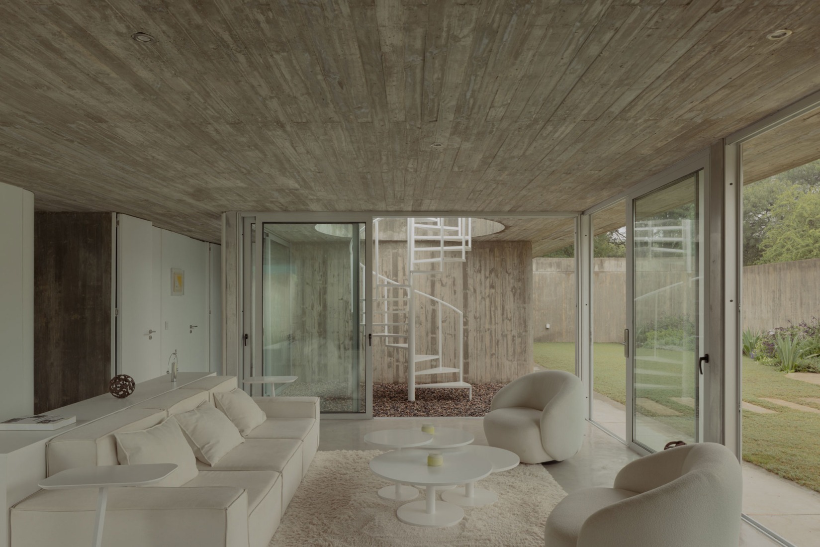 Casa Clausura by Agustín Lozada. Photograph by Federico Cairoli.