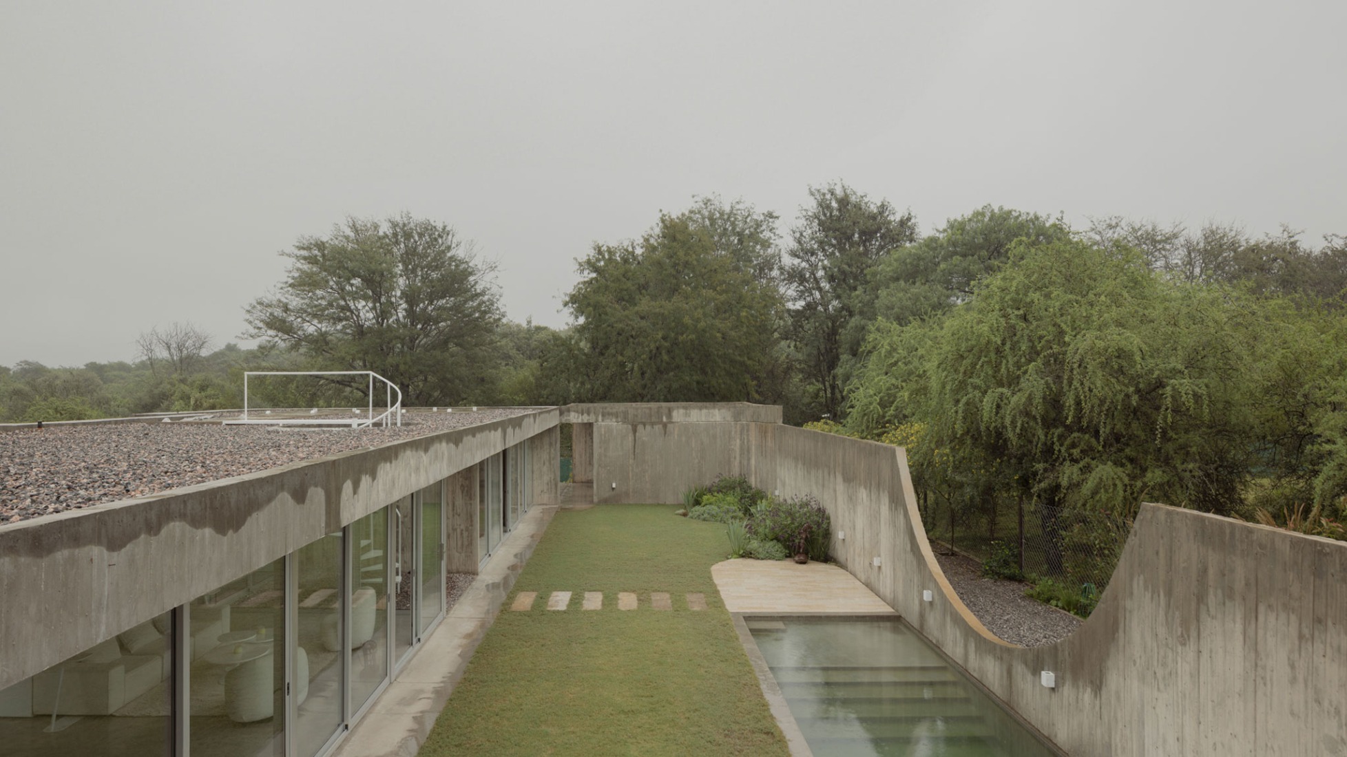 Casa Clausura by Agustín Lozada. Photograph by Federico Cairoli.