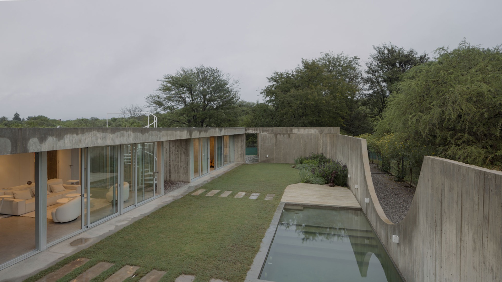 Casa Clausura by Agustín Lozada. Photograph by Federico Cairoli.