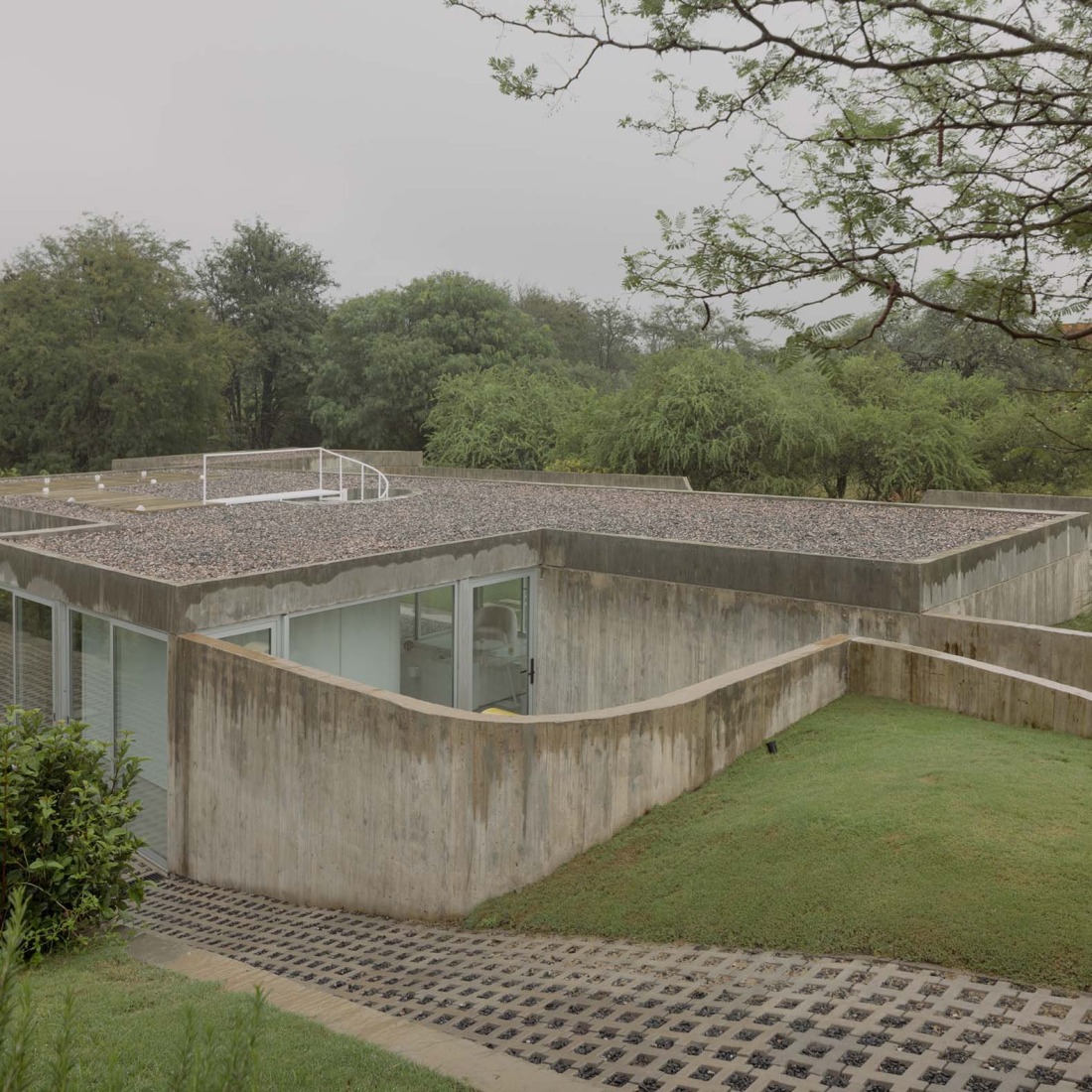 Casa Clausura by Agustín Lozada. Photograph by Federico Cairoli.