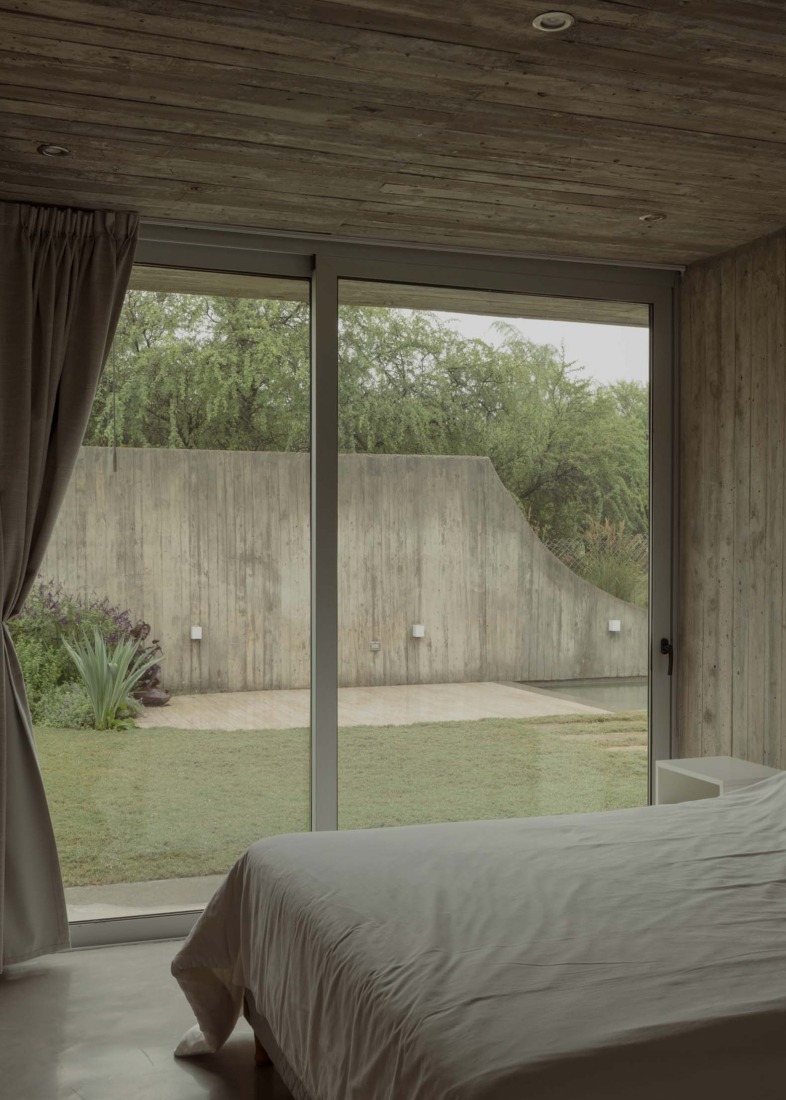 Casa Clausura by Agustín Lozada. Photograph by Federico Cairoli.