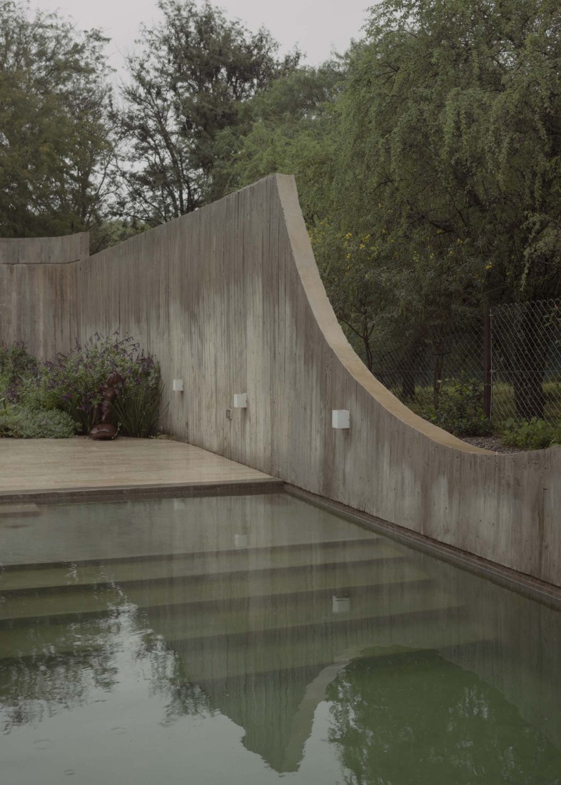 Casa Clausura by Agustín Lozada. Photograph by Federico Cairoli.
