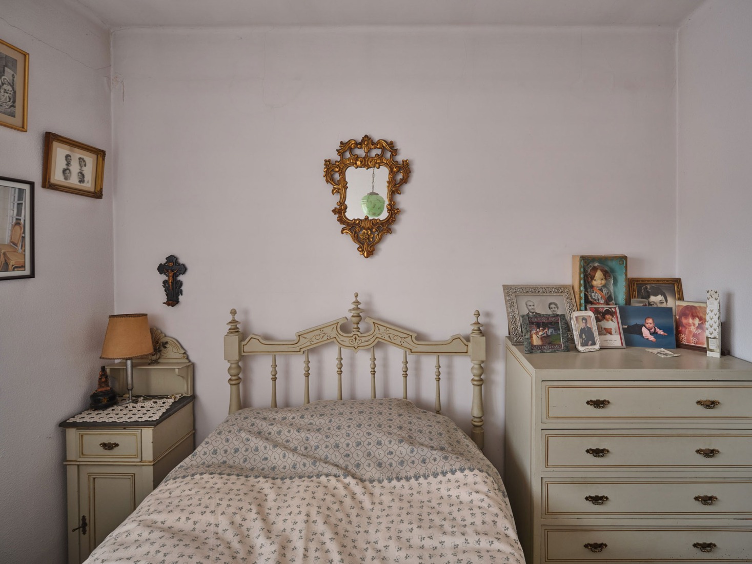 Process. The Padrina and the belongings of domesticity by Xevi Bayona. Photograph by Adrià Goula.