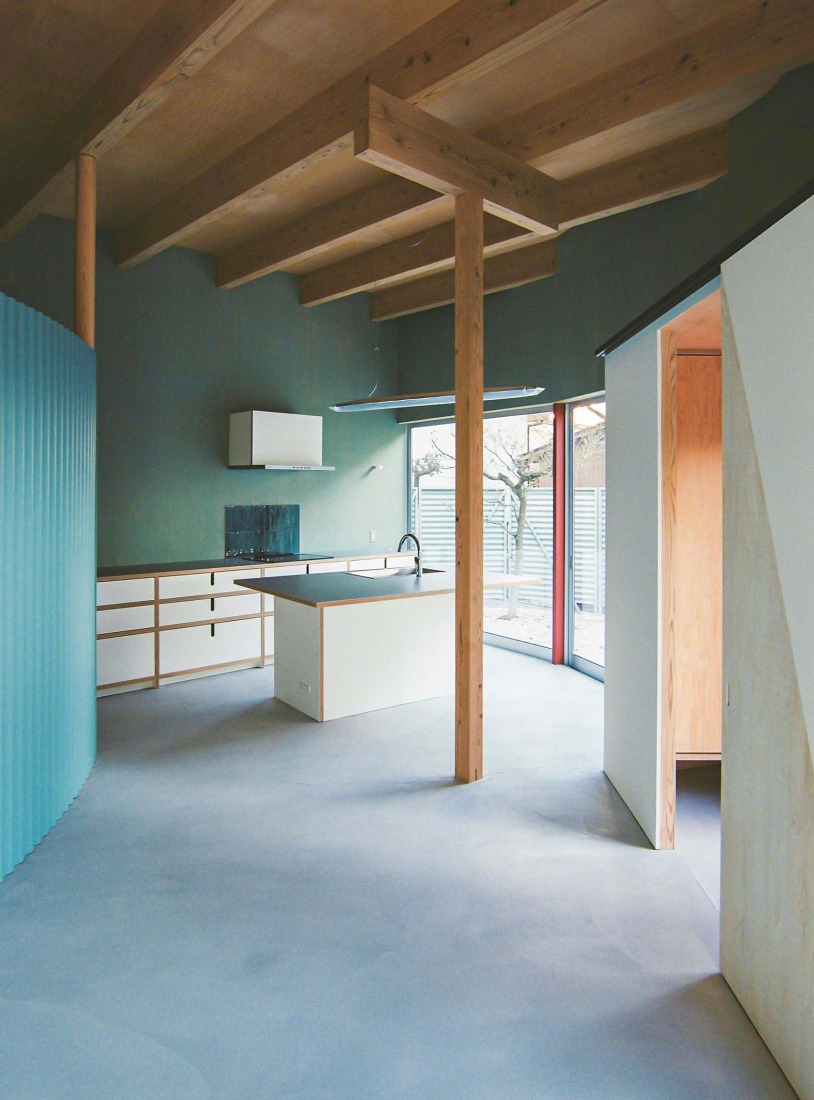 House by the temple by Kuma&Elsa. Photograph by Shohei Kuma.