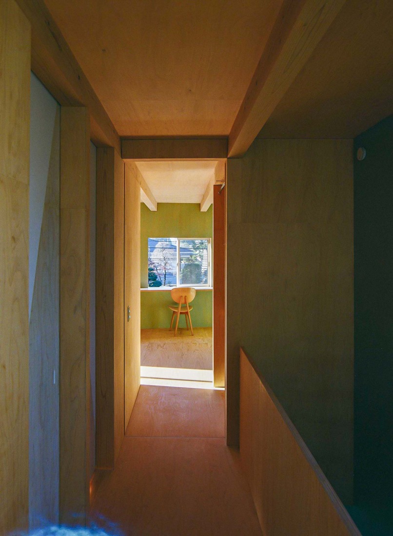 House by the temple by Kuma&Elsa. Photograph by Shohei Kuma.