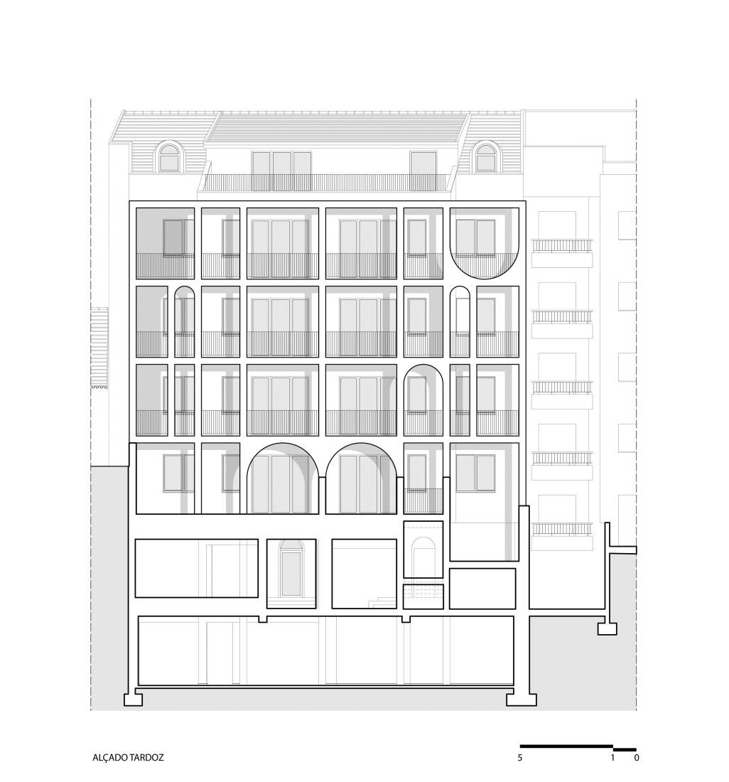 Alzado trasero. Apartamentos Vila Catarina por Masslab. 