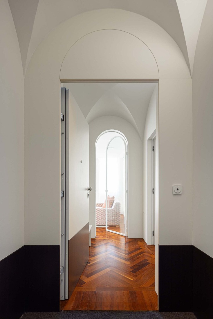 Apartamentos Vila Catarina por Masslab. Fotografía por Ivo Tavares Studio.