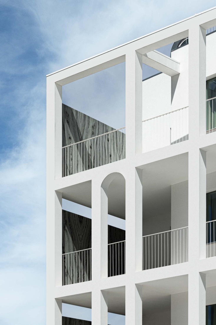 Apartamentos Vila Catarina por Masslab. Fotografía por Ivo Tavares Studio.