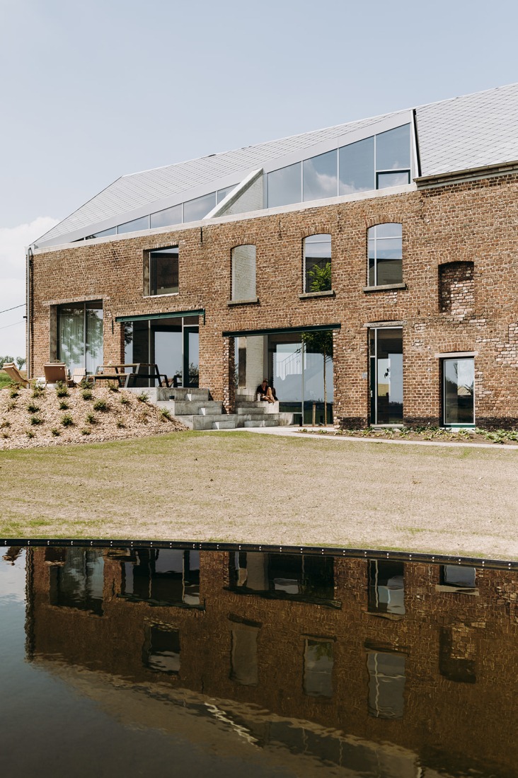 Casa Lyco por OYO Architects. Fotografía por Karen Van der Biest.