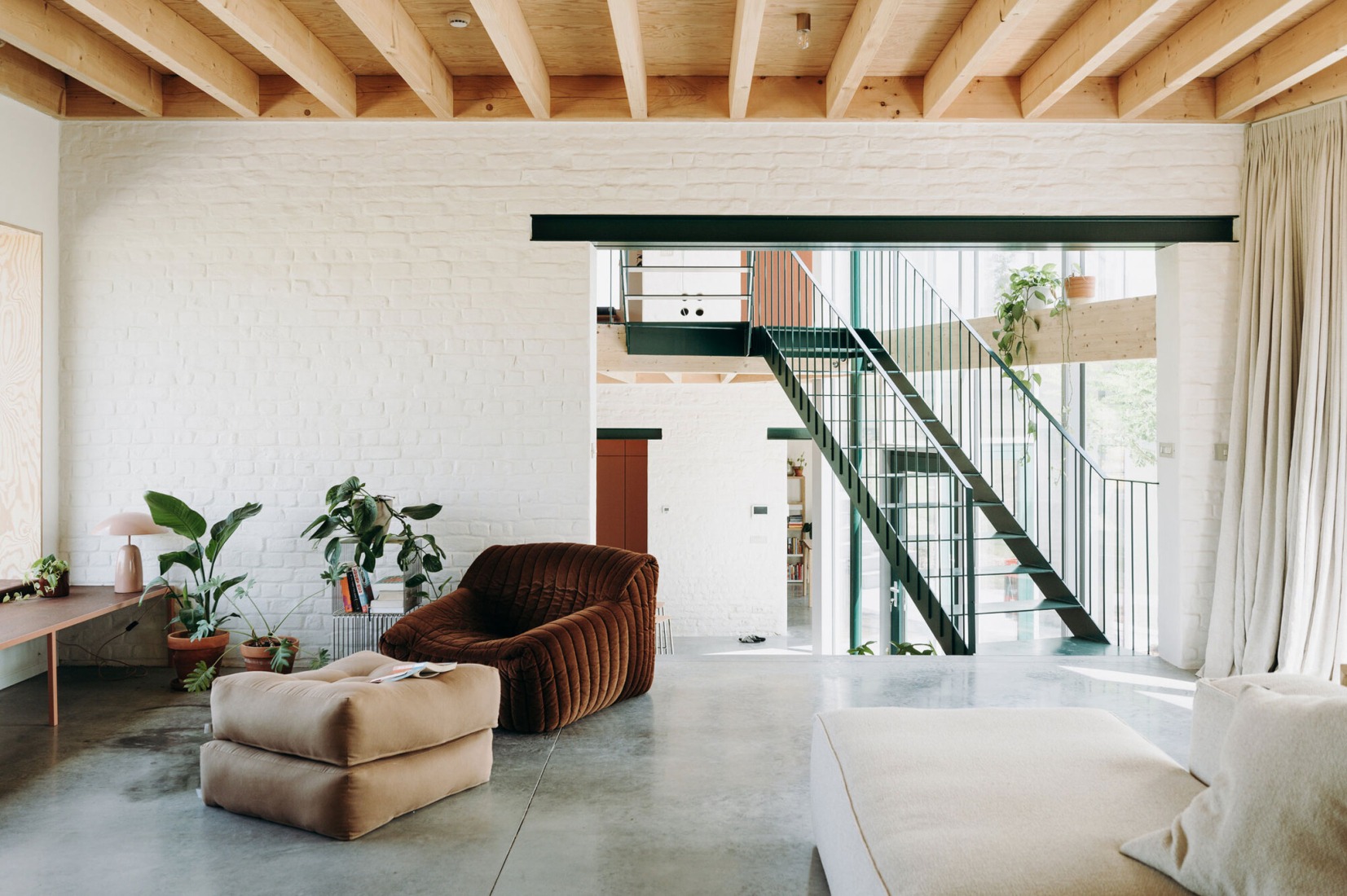 Casa Lyco por OYO Architects. Fotografía por Karen Van der Biest.