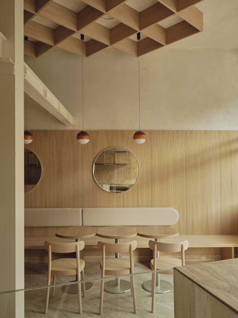 Regma Ice Cream Parlour by Zooco Estudio. Photograph by David Zarzoso.