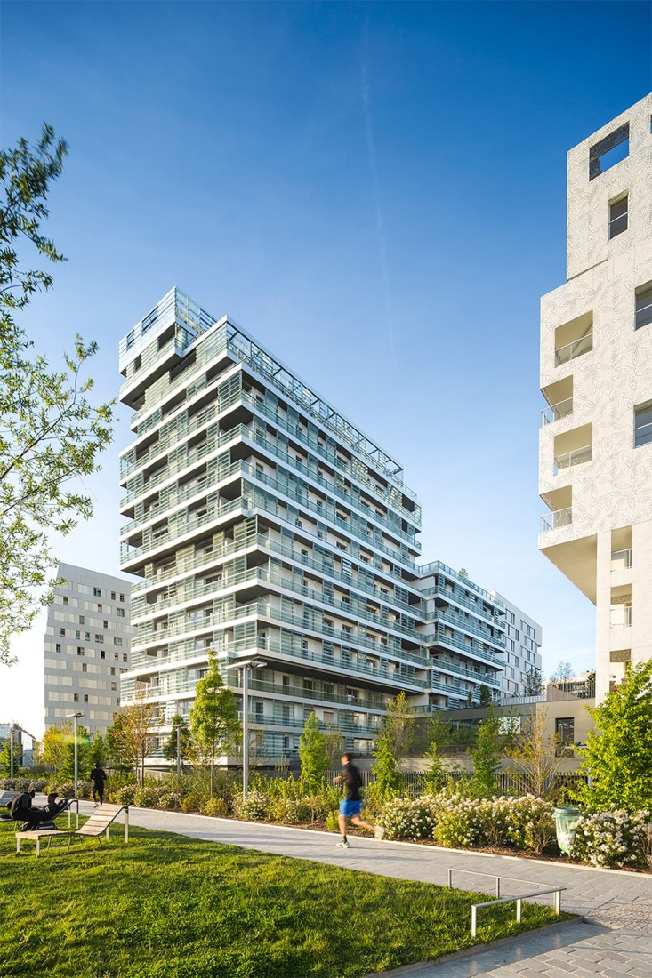 145 Housing Units by Gausa Raveau Actarquitectura + Avenier Cornejo Architectes. Photograph by Sergio Grazia.