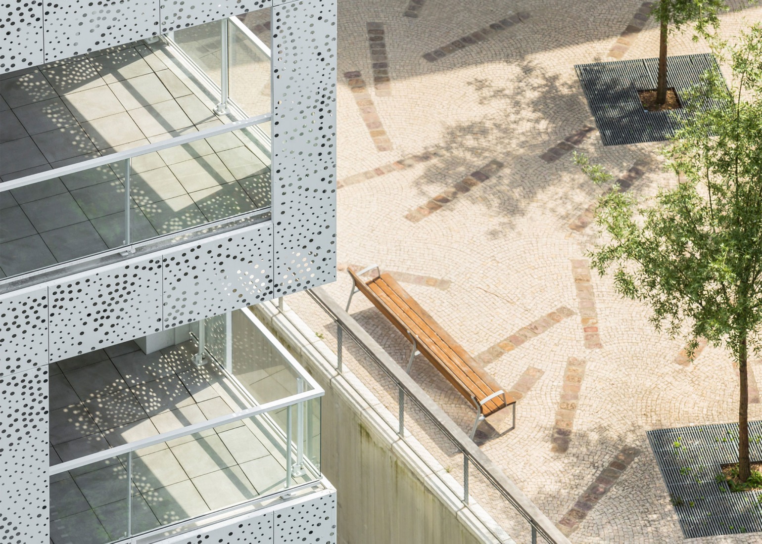 145 Housing Units by Gausa Raveau Actarquitectura + Avenier Cornejo Architectes. Photograph by Sergio Grazia.