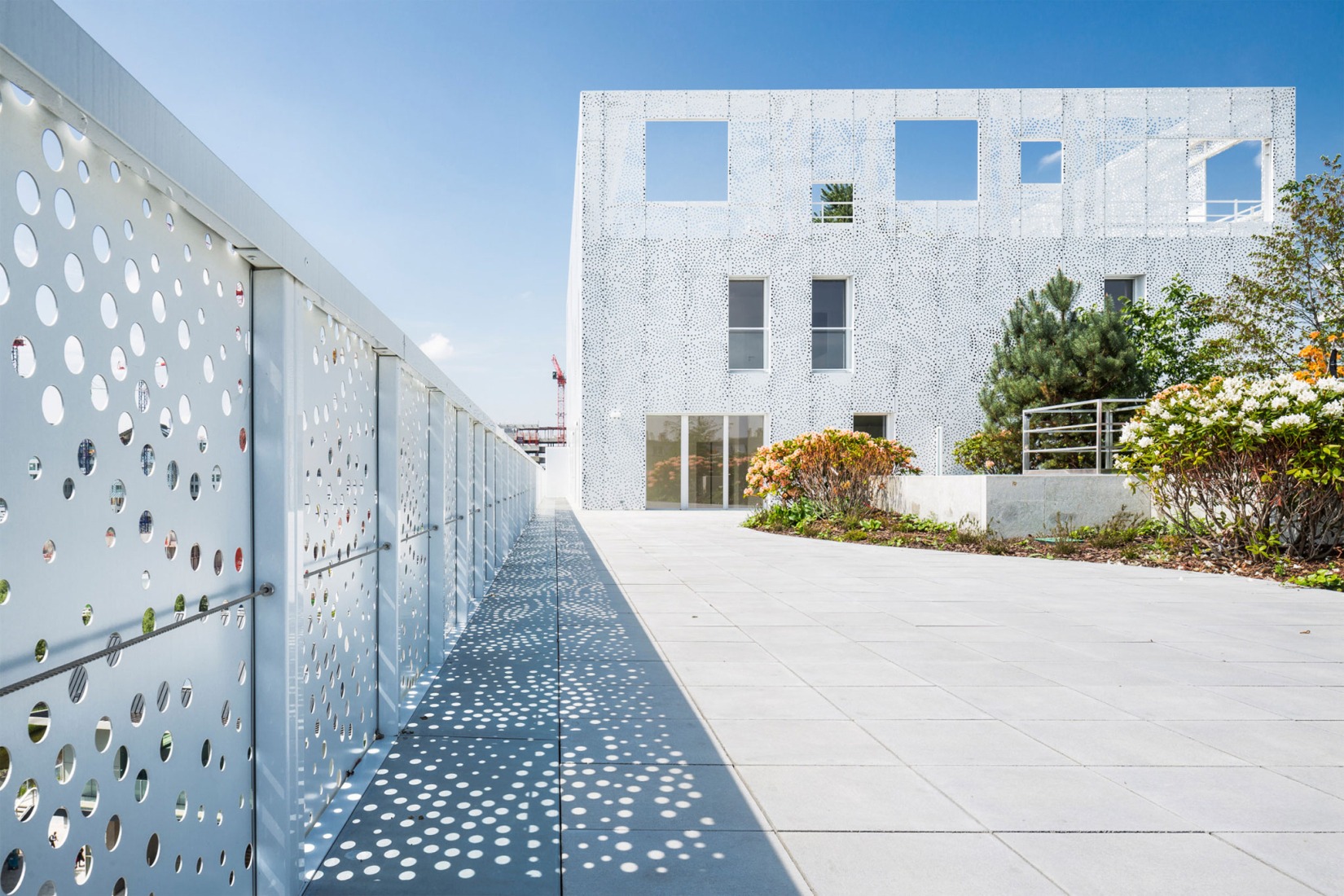 145 Housing Units by Gausa Raveau Actarquitectura + Avenier Cornejo Architectes. Photograph by Sergio Grazia.