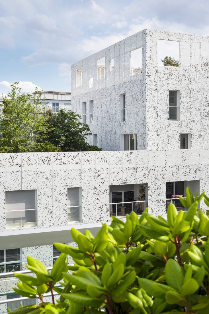145 Housing Units by Gausa Raveau Actarquitectura + Avenier Cornejo Architectes. Photograph by Sergio Grazia.