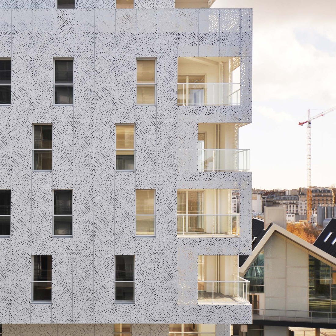 145 Housing Units by Gausa Raveau Actarquitectura + Avenier Cornejo Architectes. Photograph by Sergio Grazia.