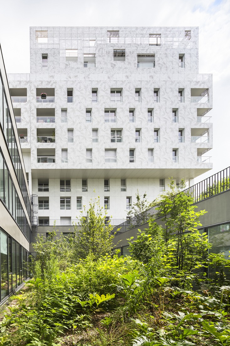 145 Housing Units by Gausa Raveau Actarquitectura + Avenier Cornejo Architectes. Photograph by Sergio Grazia.