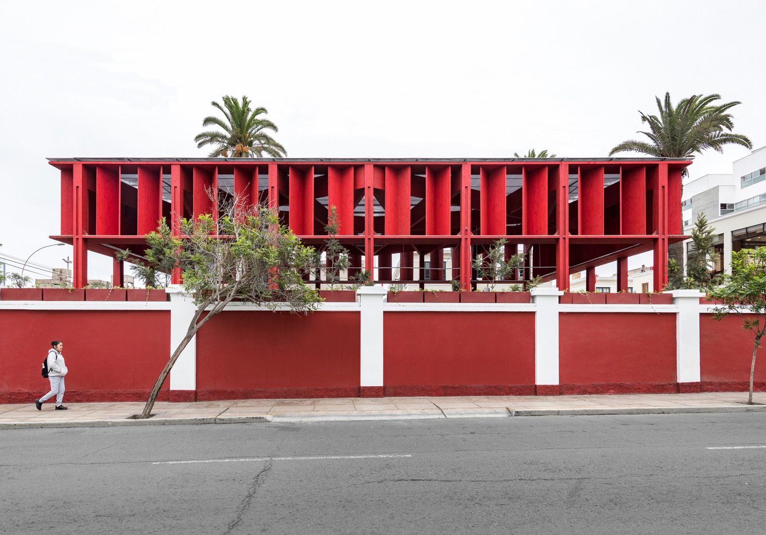 “Espacio Libertad” - Alliance Française of Miraflores by K+M. Photograph by Renzo Rebagliati.