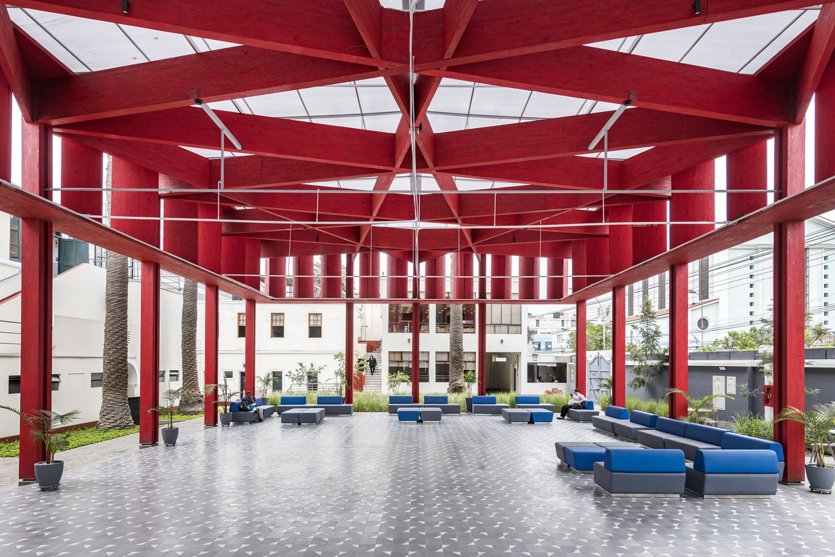 “Espacio Libertad” - Alliance Française of Miraflores by K+M. Photograph by Renzo Rebagliati.