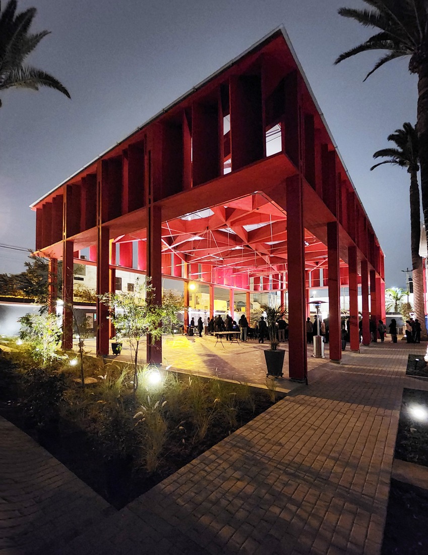 “Espacio Libertad” - Alliance Française of Miraflores by K+M. Photograph by Renzo Rebagliati.