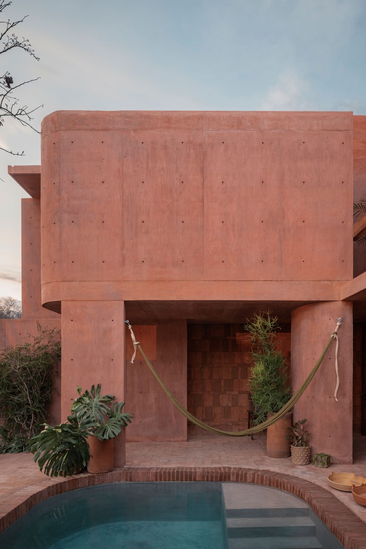 Red House by Ángel García Arquitectura. Photograph by César Béjar Studio.