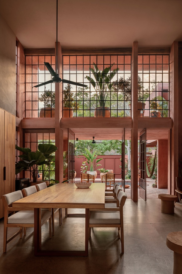 Red House by Ángel García Arquitectura. Photograph by César Béjar Studio.