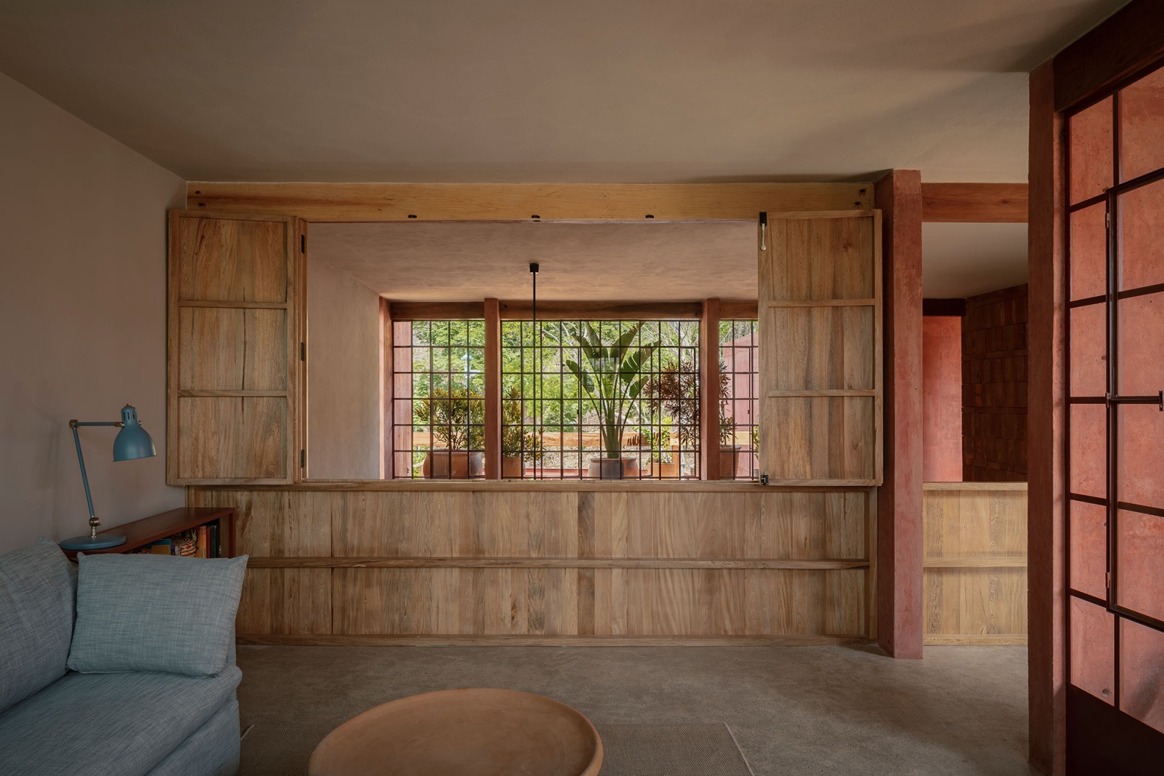 Red House by Ángel García Arquitectura. Photograph by César Béjar Studio.