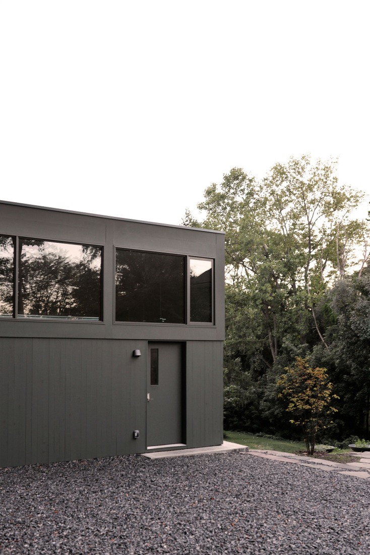 Anchorage Road Artist Studio by Ballman Khapalova. Photography by Ballman Khapalova.