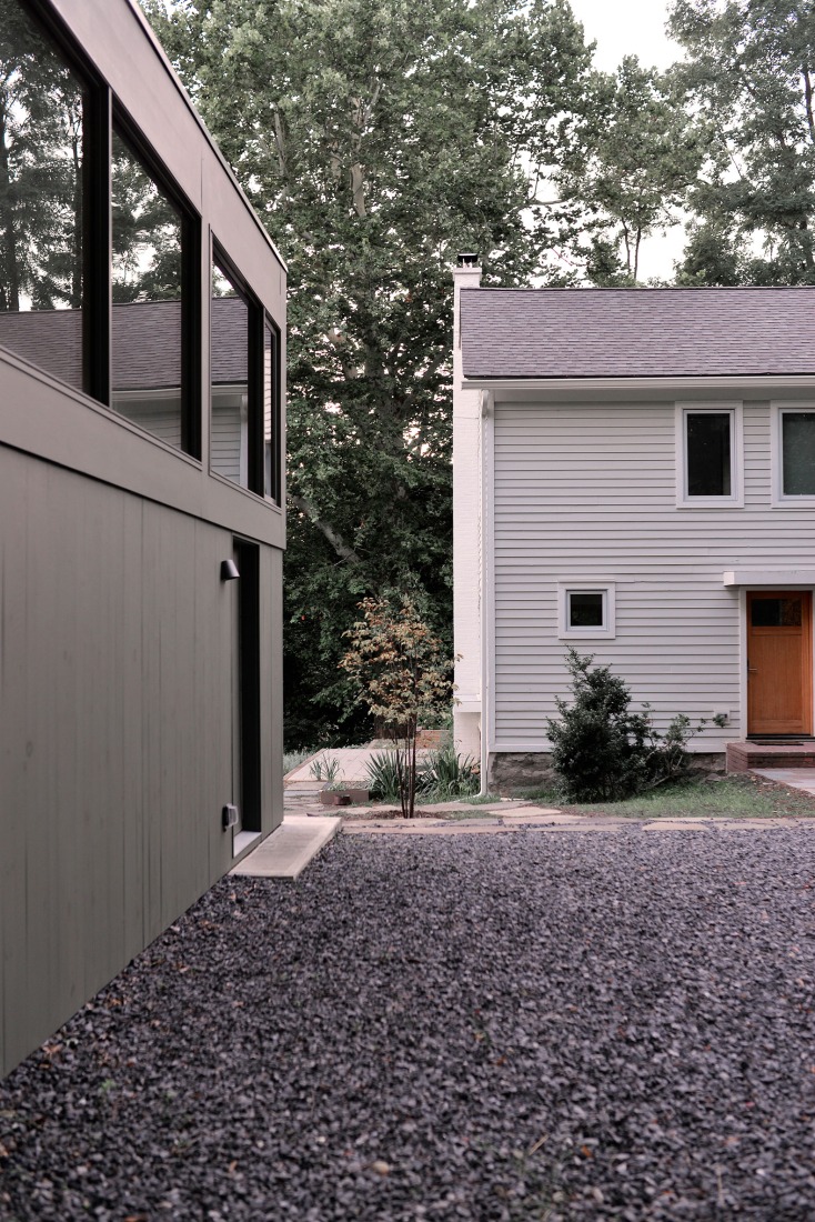 Anchorage Road Artist Studio by Ballman Khapalova. Photography by Ballman Khapalova.