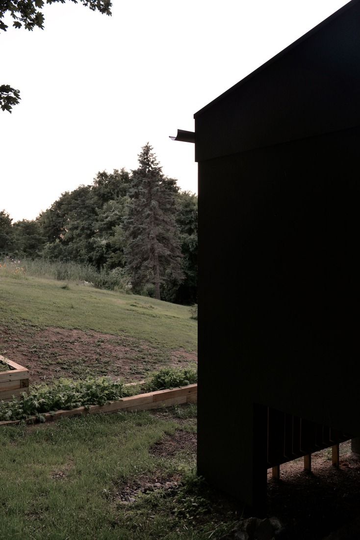 Anchorage Road Artist Studio by Ballman Khapalova. Photography by Ballman Khapalova.