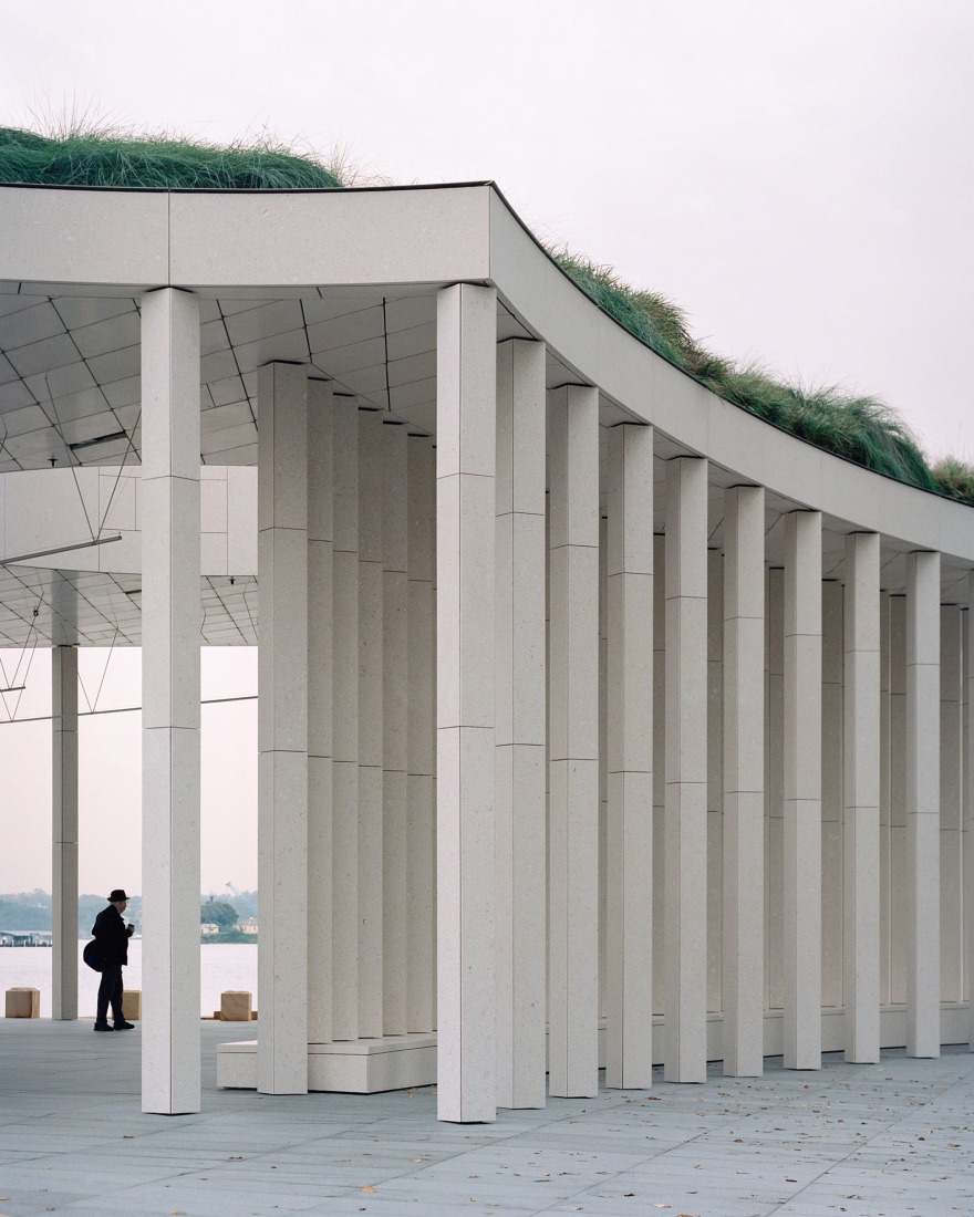 Pier Pavilion by Besley & Spresser. Photograph by Rory Gardiner.