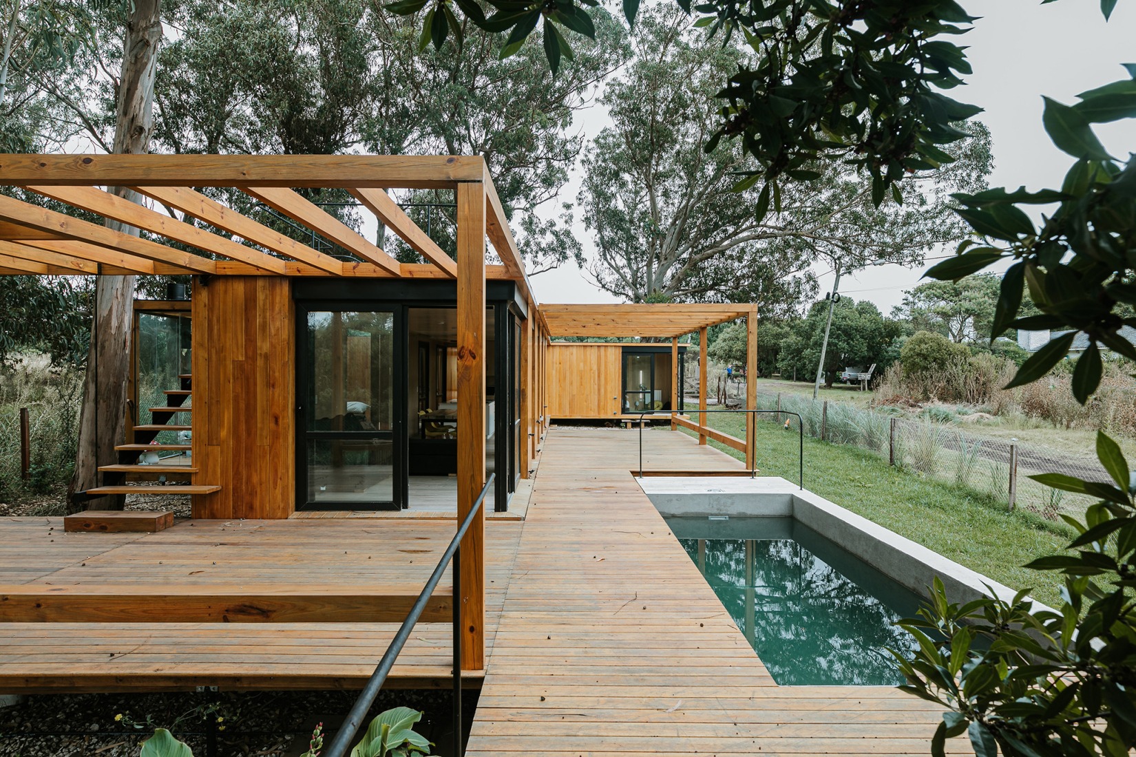 Casa de veraneo en Chapadmalal por Estudio Borrachia. Fotografía por Adrián Rios.
