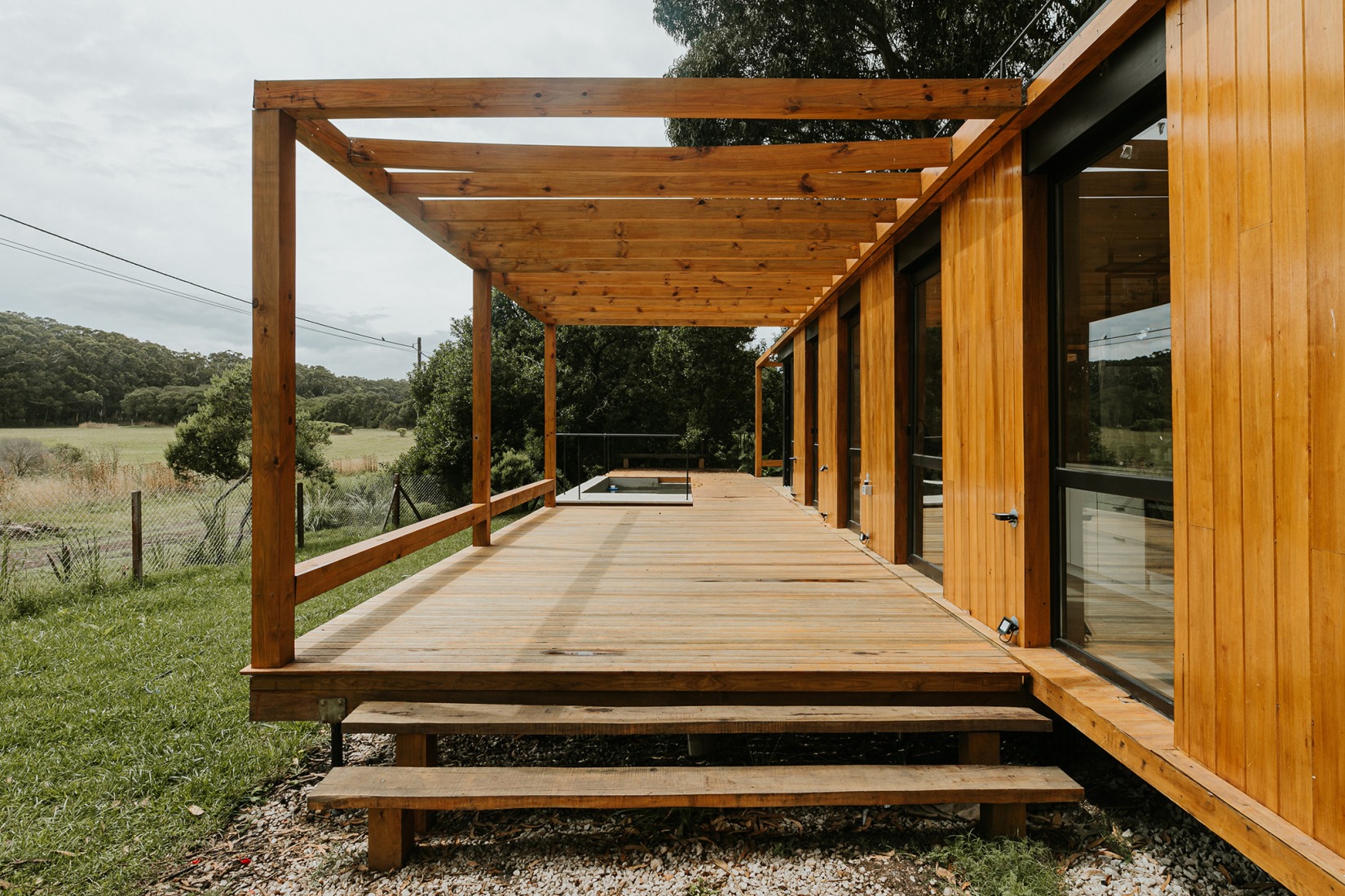 Casa de veraneo en Chapadmalal por Estudio Borrachia. Fotografía por Adrián Rios.