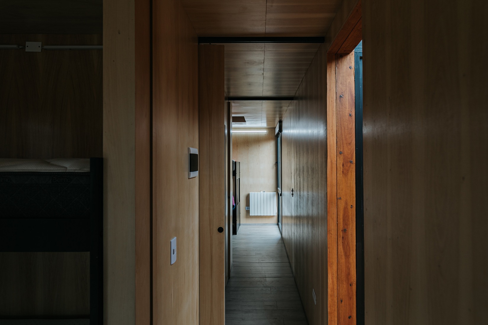 Casa de veraneo en Chapadmalal por Estudio Borrachia. Fotografía por Adrián Rios.