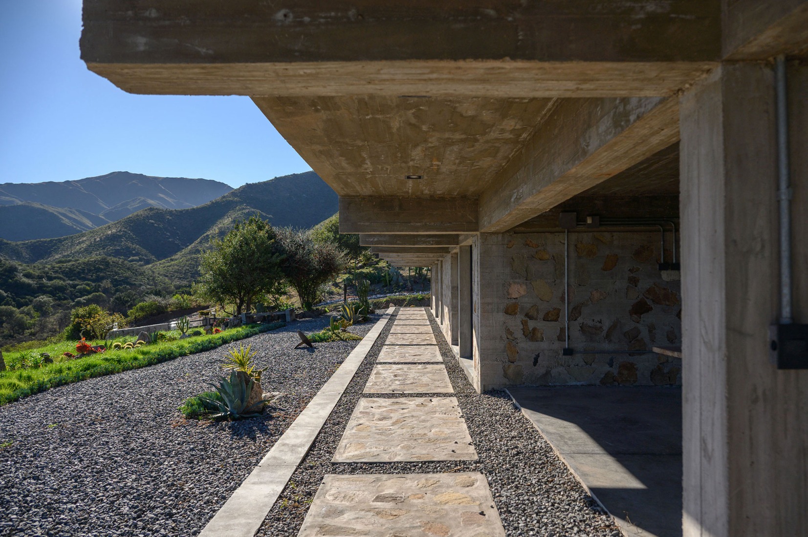 Casa en el Dragón por Cristián Nanzer. Fotografía por Gonzalo Viramonte.