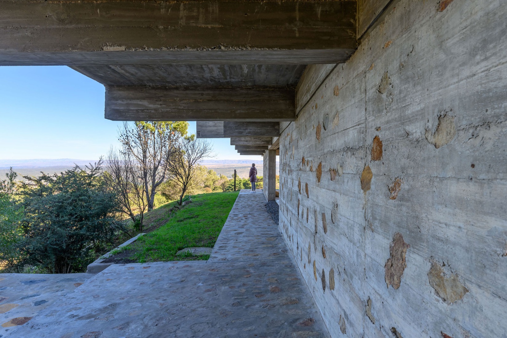 Casa en el Dragón por Cristián Nanzer. Fotografía por Gonzalo Viramonte.