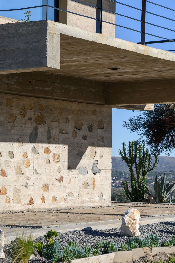 Casa en el Dragón por Cristián Nanzer. Fotografía por Gonzalo Viramonte.