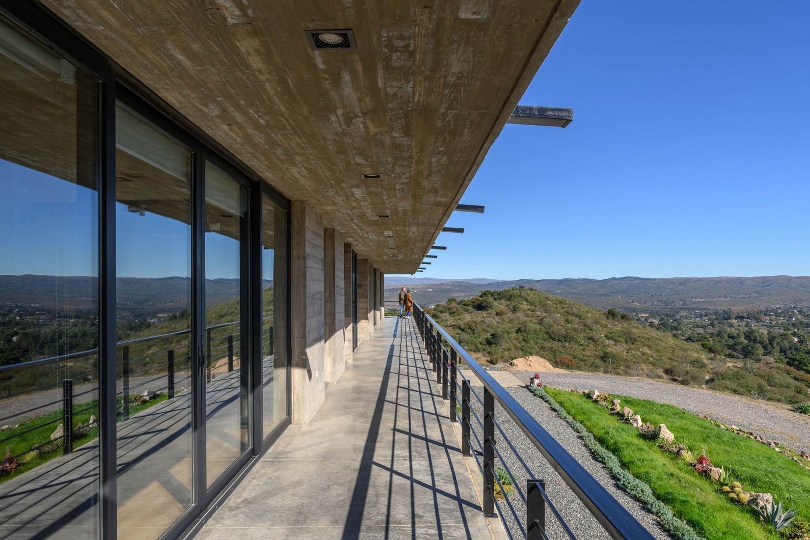 Casa en el Dragón por Cristián Nanzer. Fotografía por Gonzalo Viramonte.