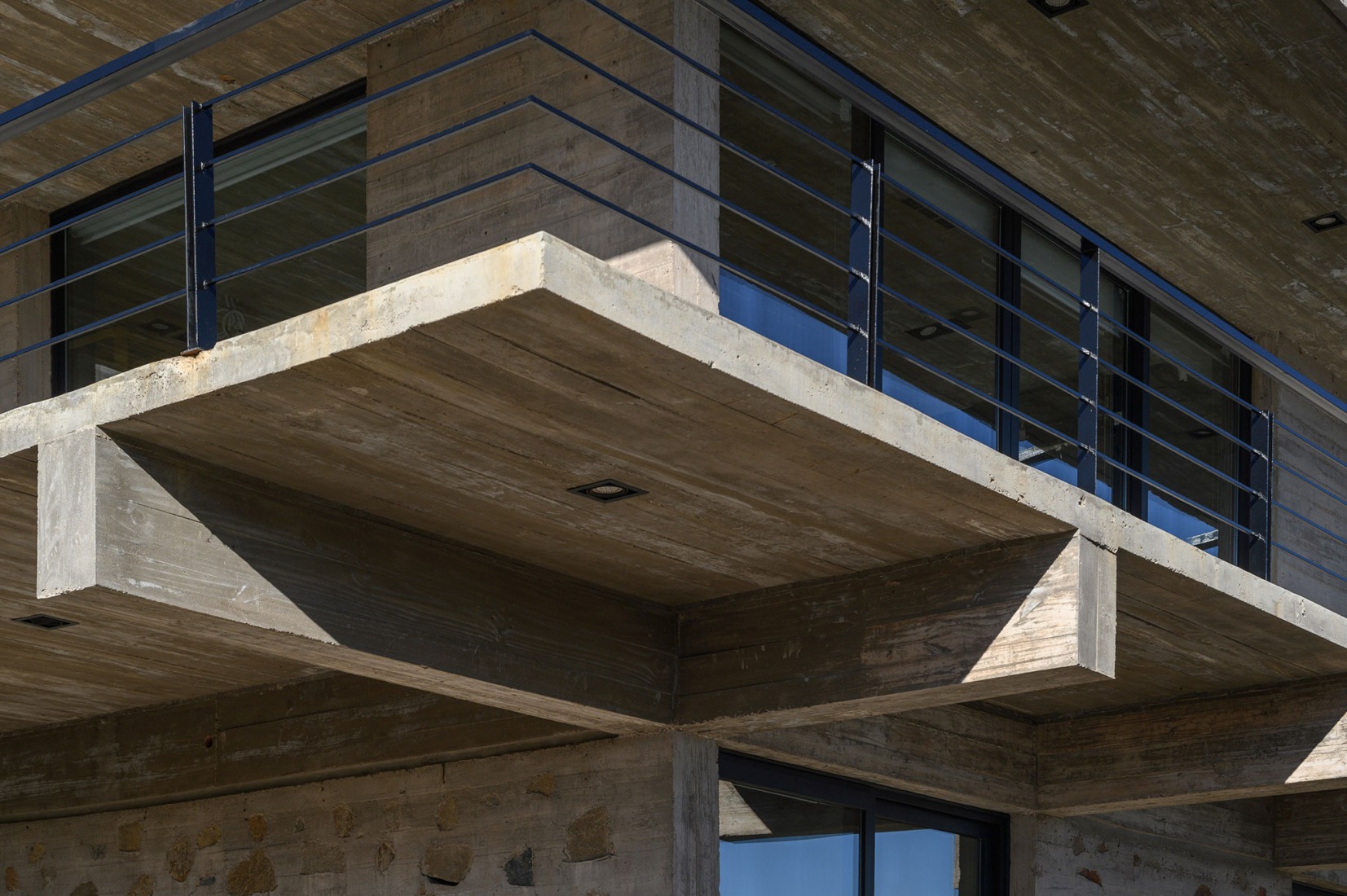 Casa en el Dragón por Cristián Nanzer. Fotografía por Gonzalo Viramonte.