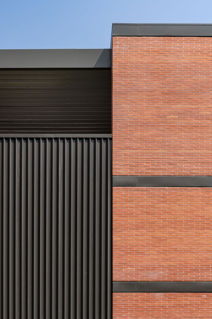 Acceso y Urbanización en el B.I.C. Horno Alto Nº1 de Sestao por Garitano Arquitectura. Fotografía por José Manuel Cutillas.. Horno Alto Nº1 de Sestao por Garitano Arquitectura. Fotografía por Jose Manuel Cutillas.