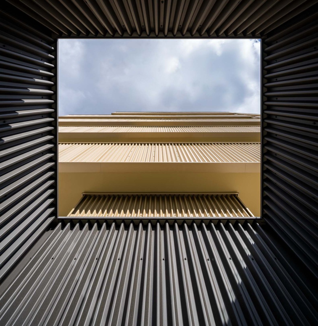 58 social housing units by GVG Estudio + MOEST. Photograph by Rubén P. Bescós