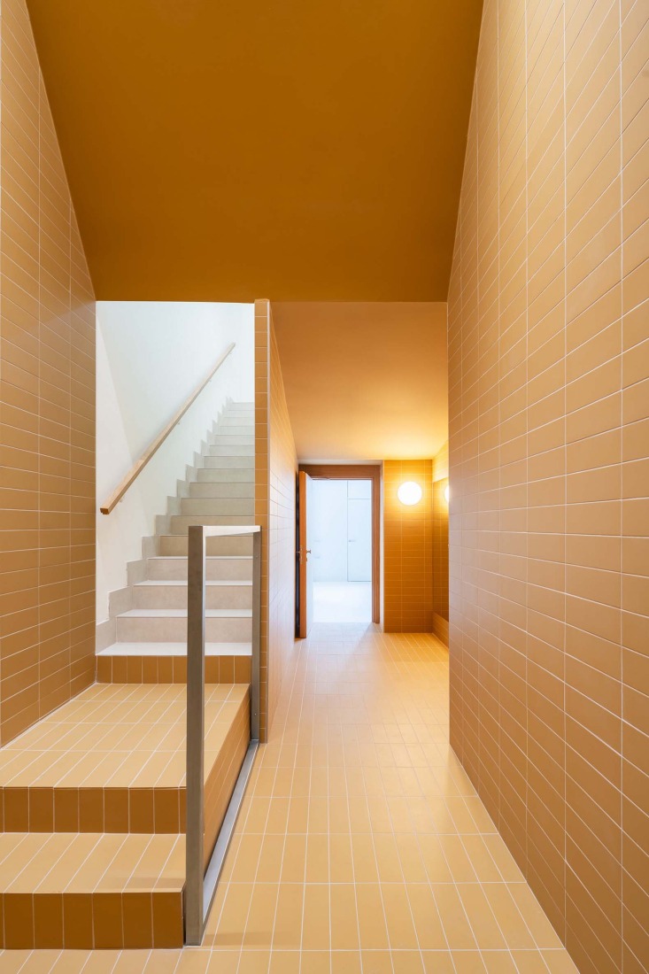 58 social housing units by GVG Estudio + MOEST. Photograph by Rubén P. Bescós