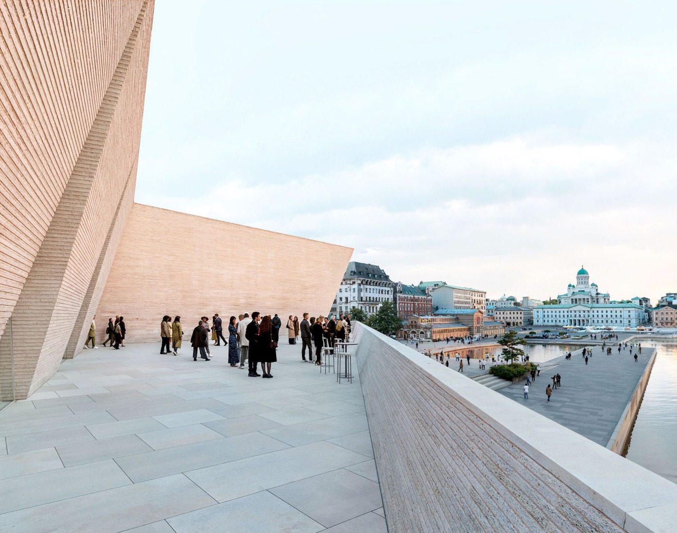 Nuevo Museo de Arquitectura y Diseño de Helsinki. Proyecto ganador: Kumma, por JKMM Architects. Visualización por MIR y JKMM Architects.